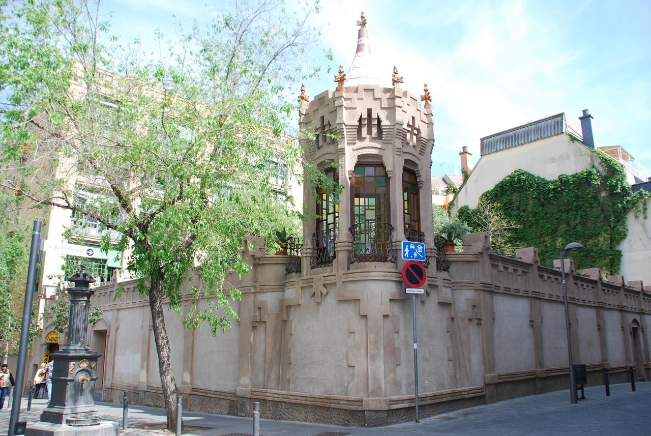 Love hotel Casita Amarilla Barcellona